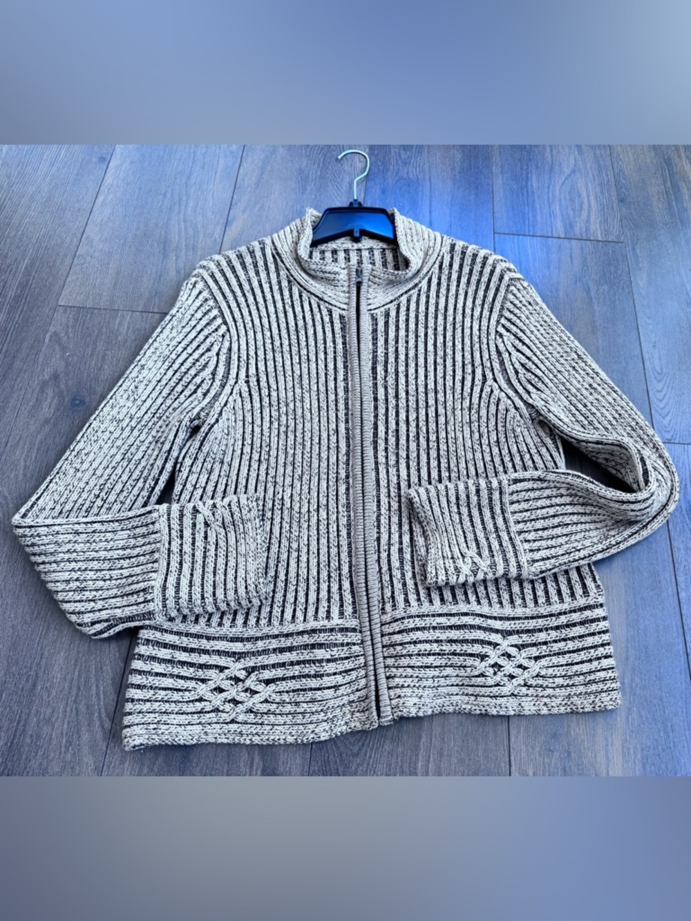 Textured Ribbed Zip Cardigan in Cream and Black